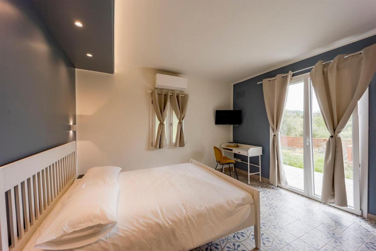 Gli Ulivi Rooms And Breakfast Marina dʼMarina dʼAndora Zewnętrze zdjęcie