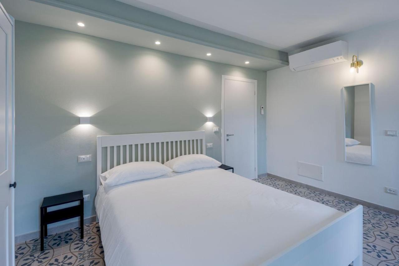 Gli Ulivi Rooms And Breakfast Marina dʼMarina dʼAndora Zewnętrze zdjęcie