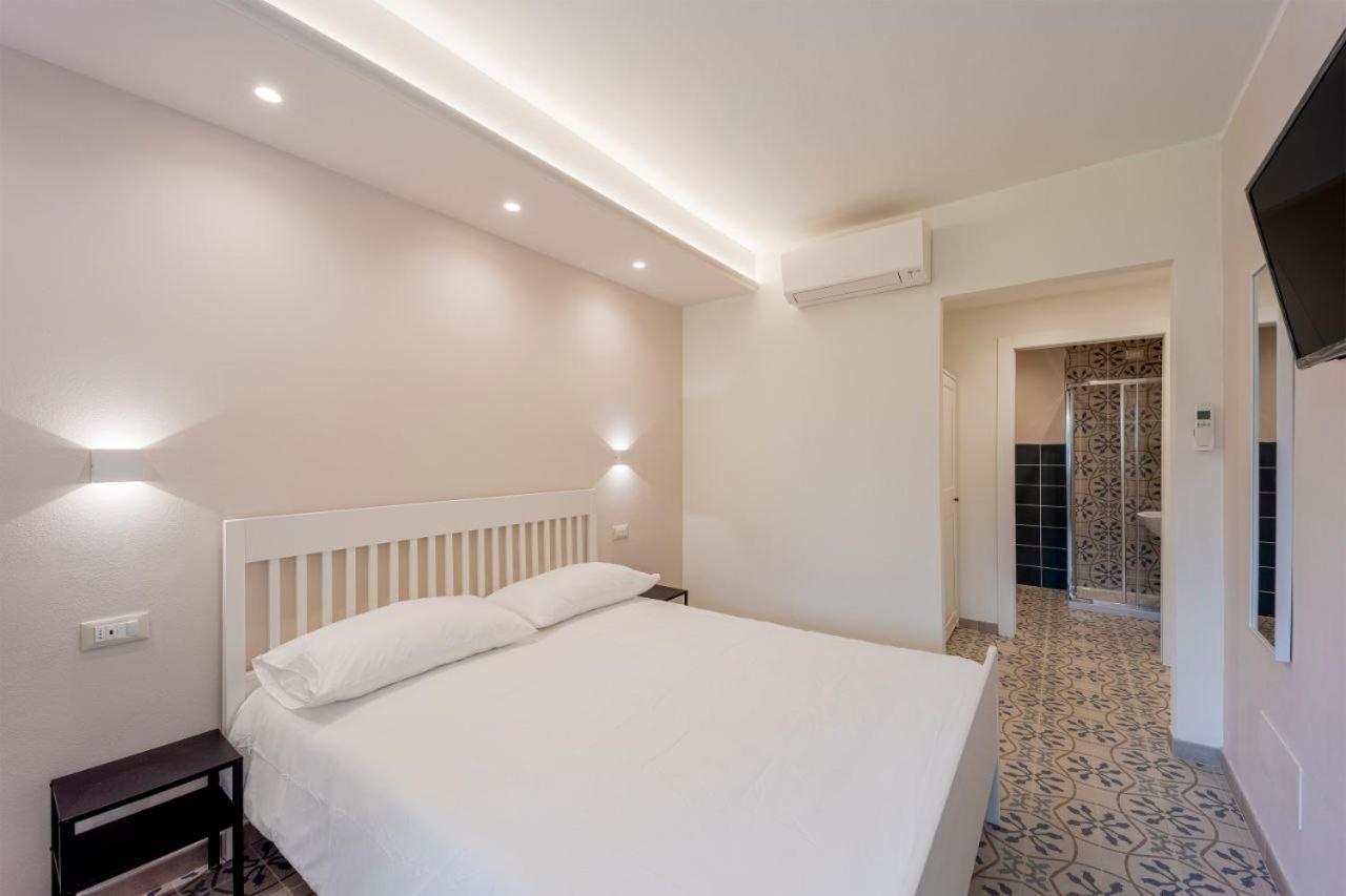 Gli Ulivi Rooms And Breakfast Marina dʼMarina dʼAndora Zewnętrze zdjęcie